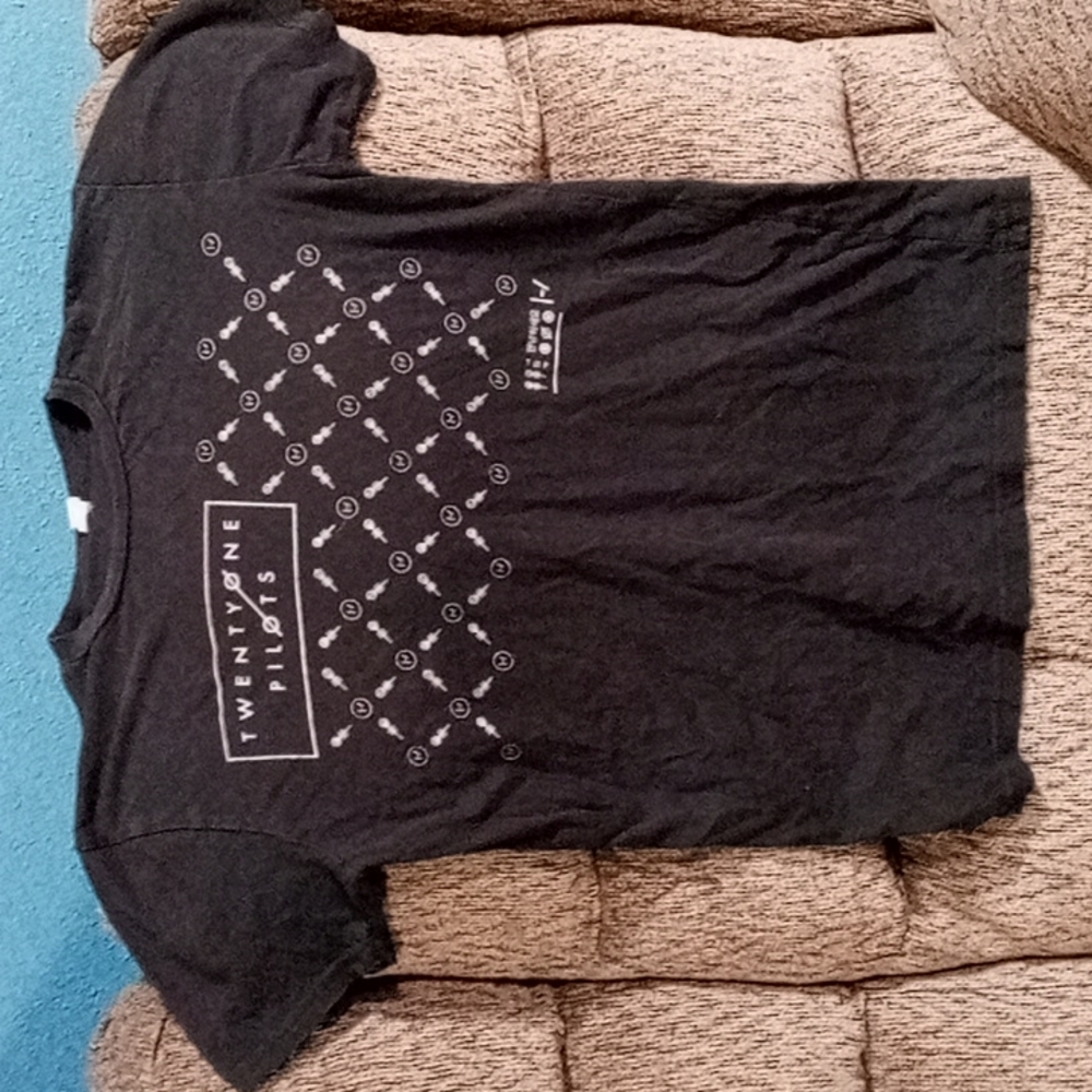 Twenty One Pilots Shirt Size Medium